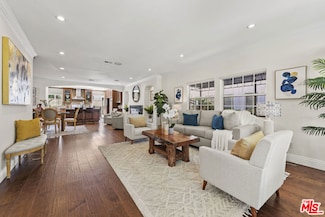 1114 S La Peer Dr, Los Angeles, CA 90035