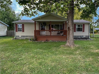 218 S Lawnview Dr, Austin, IN 47102