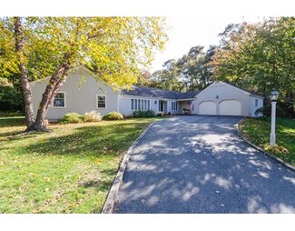 266 Mid Pine Dr, Yarmouth Port, MA 02675