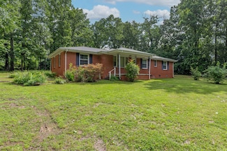 7111 Harrison Dr, Fairview, TN 37062