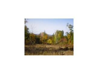 9 Champagne Cir, Campton, NH 03223