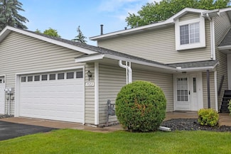 7523 15th Street Ln N, Saint Paul, MN 55128