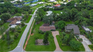 1023 NW Pine Lake Dr, Stuart, FL 34994