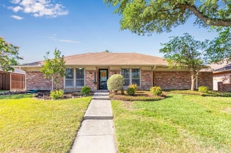 1939 E Branch Hollow Dr, Carrollton, TX 75007