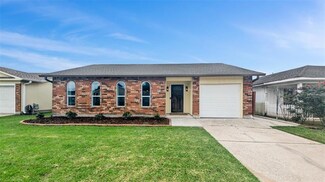 2716 Carlisle Dr S, Gretna, LA 70056