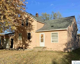 325 3rd St N, Butterfield, MN 56120