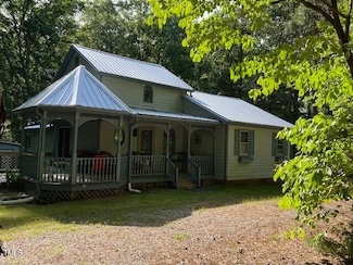 358 Pool Rock Shores Ln, Henderson, NC 27537