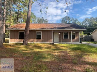 130 Pointe Dr S, Hinesville, GA 31313