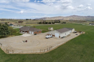 86 Rolling Hills Dr, Cody, WY 82414