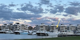 2620 S Waterside Ct Unit 622, Marblehead, OH 43440