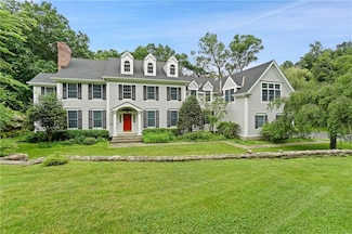 8 Samuel Dann Way, Pound Ridge, NY 10576