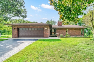 631 N 3859th Rd, Mendota, IL 61342