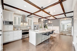 621 8th St, Huntington Beach, CA 92648