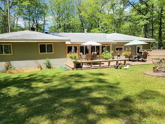 3143 Poplar Ave, Grayling, MI 49738