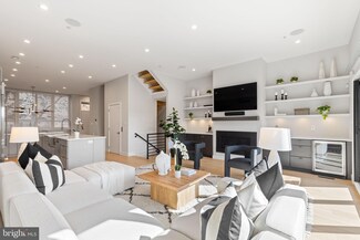 4584 Silverwood St, Philadelphia, PA 19127