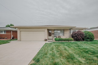 28660 Flanders Ave, Warren, MI 48088
