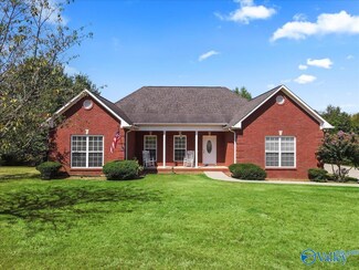 26 Cattle Dr, Hartselle, AL 35640