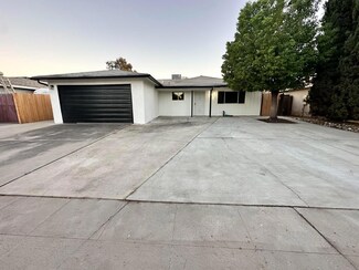 5946 E Pontiac Way, Fresno, CA 93727