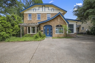 2625 S University Dr, Fort Worth, TX 76109