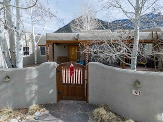 91 Calle Martinez Rd, Arroyo Seco, NM 87514