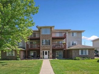 651 Kimberlite St, Tiffin, IA 52340