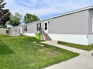 15323 Enchante Dr, Clinton Township, MI 48038