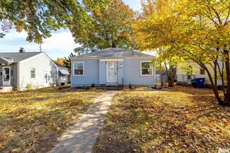 2627 Esplanade Ave, Davenport, IA 52803