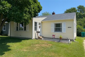 604 S 35th St, Mattoon, IL 61938