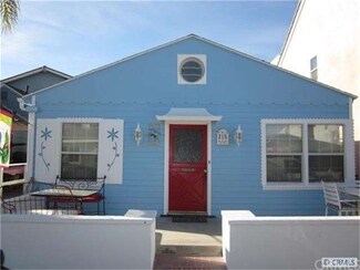 215 Pearl Ave, Newport Beach, CA 92662