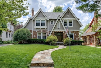 7218 Jarboe St, Kansas City, MO 64114