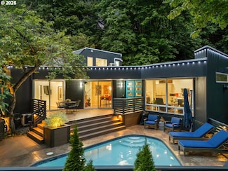 3115 SW Bennington Dr, Portland, OR 97205