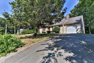 12 Dover Rd, Yarmouth Port, MA 02675