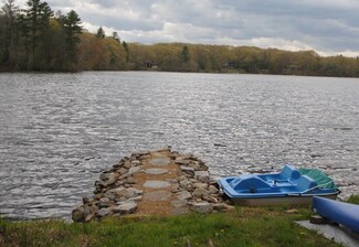 4 Pumpkin Ln, Charlton, MA 01507