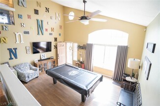 902 Sitting Bull Dr, Henderson, NV 89014