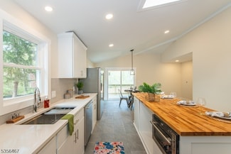 13 Shady Ln, Budd Lake, NJ 07828