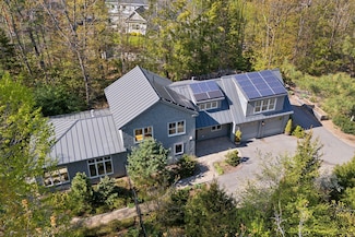 1055 Shore Rd, Cape Elizabeth, ME 04107