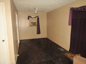 310 W 6th St, Yazoo City, MS 39194