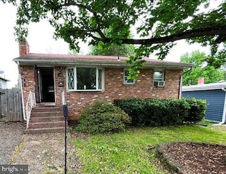 9202 3rd St, Lanham, MD 20706