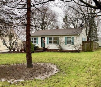 338 S Hambden St, Chardon, OH 44024