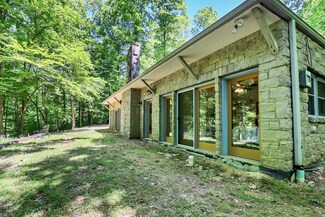 12050 Willow Branch Ln, Lyles, TN 37098