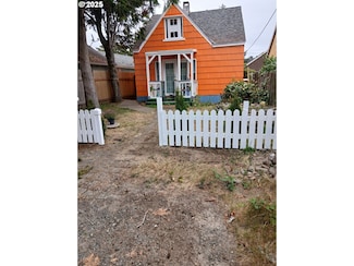 821 831 S Columbia St, Seaside, OR 97138