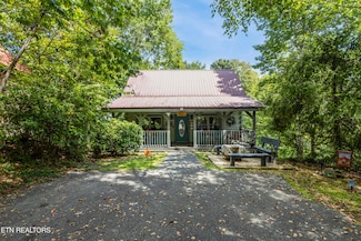 864 Dudley Dr, Sevierville, TN 37876