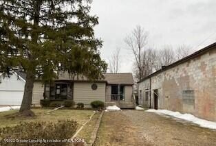 413 S Comstock St, Corunna, MI 48817