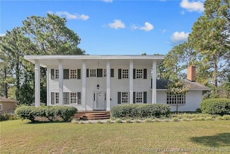 1608 Hatherleigh Dr, Fayetteville, NC 28304