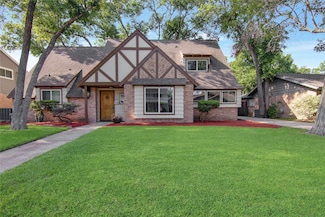 427 Pebblebrook Dr, El Lago, TX 77586