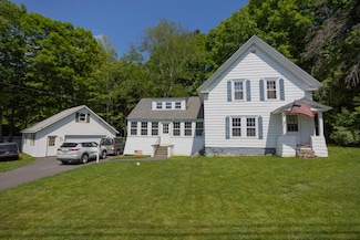 210 Middle St, Farmington, ME 04938