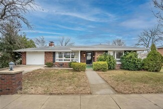 950 3rd St, Troy, MO 63379
