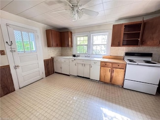 176 2nd St, Ronda, NC 28670