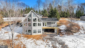 722 Farms River Rd, Front Royal, VA 22630