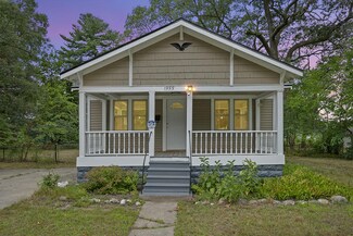 1955 Dyson St, Muskegon, MI 49442